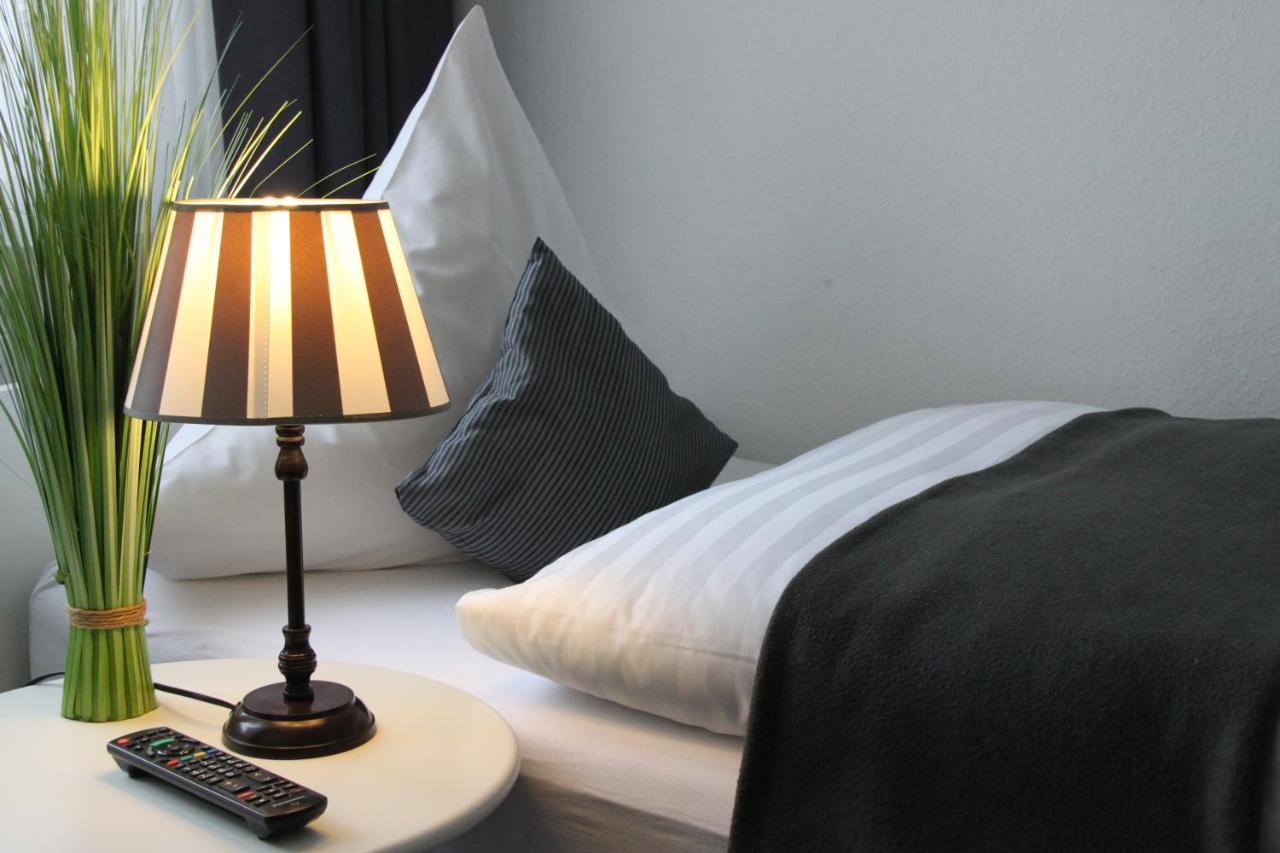 Hotel Kaup พาเดอร์บอร์น ภายนอก รูปภาพ