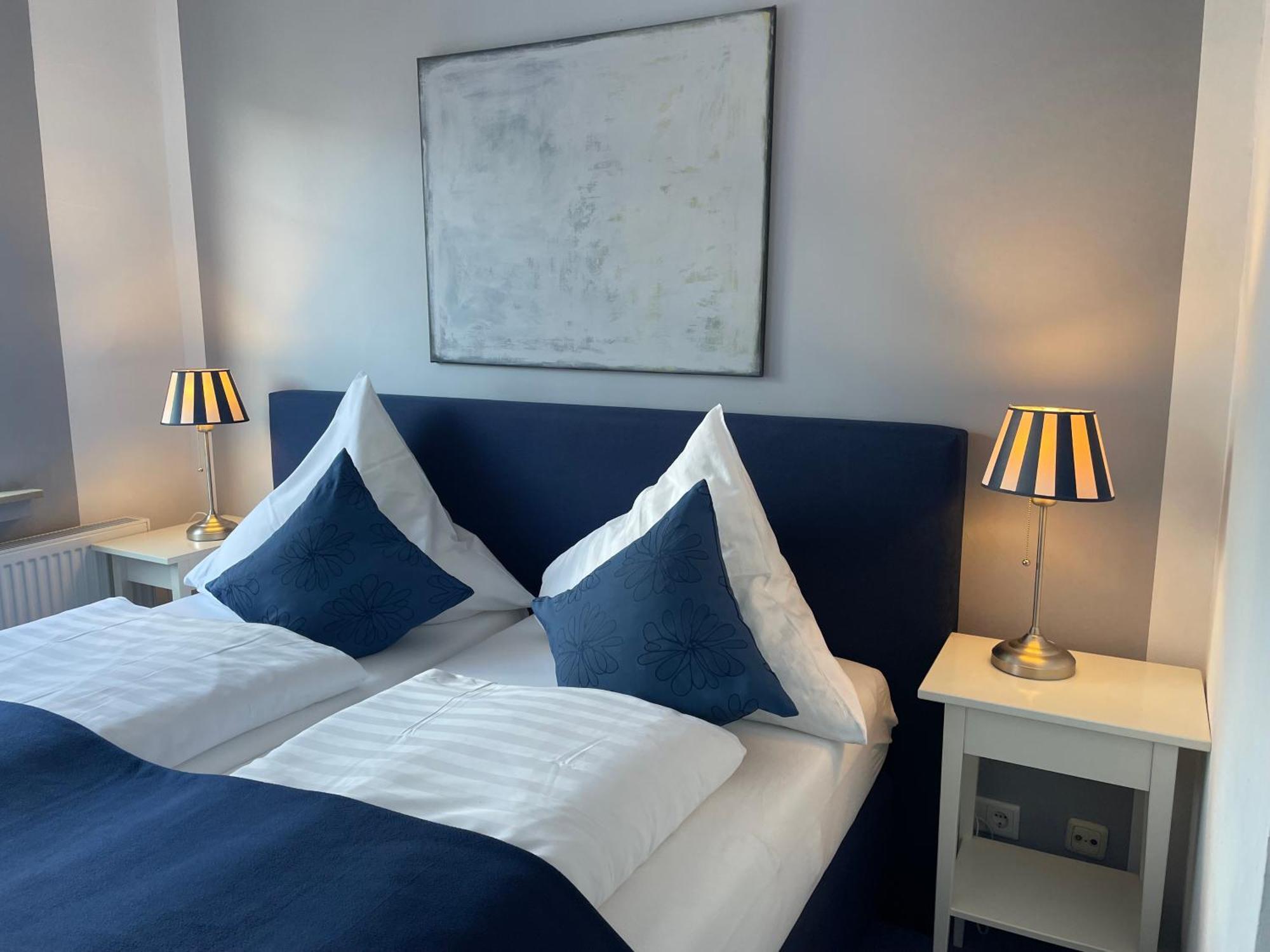 Hotel Kaup พาเดอร์บอร์น ภายนอก รูปภาพ
